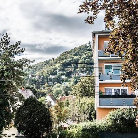 Apartment Pouringraz Fuer Kunst- Und Tennisliebhaber Exteriör bild
