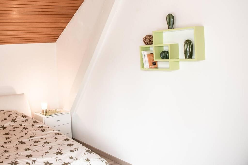 Apartment Pouringraz Fuer Kunst- Und Tennisliebhaber Exteriör bild