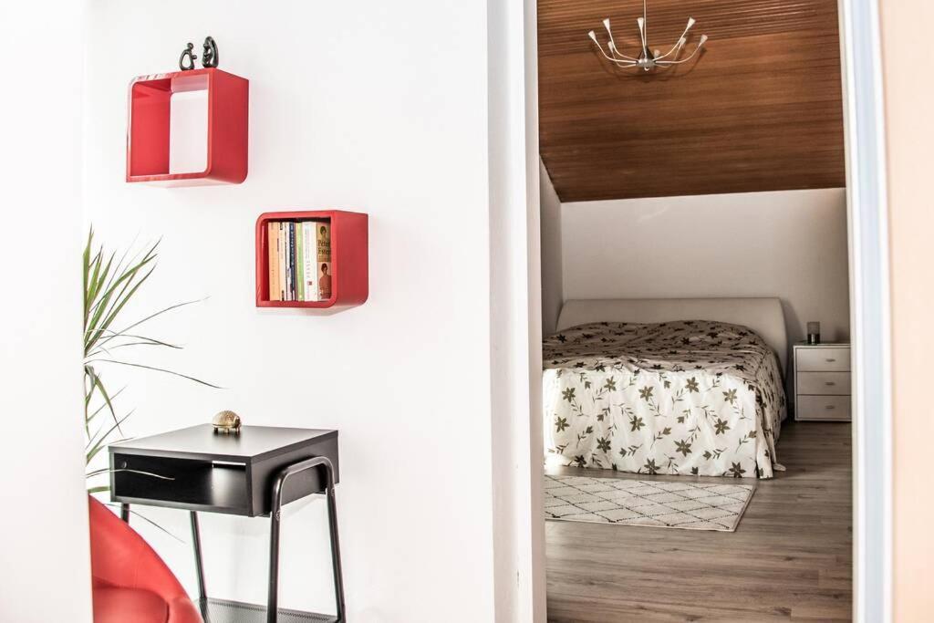 Apartment Pouringraz Fuer Kunst- Und Tennisliebhaber Exteriör bild